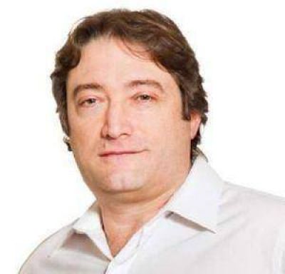 Azil: �En los �ltimos a�os el personal de la Sanidad se increment� en un 50%�