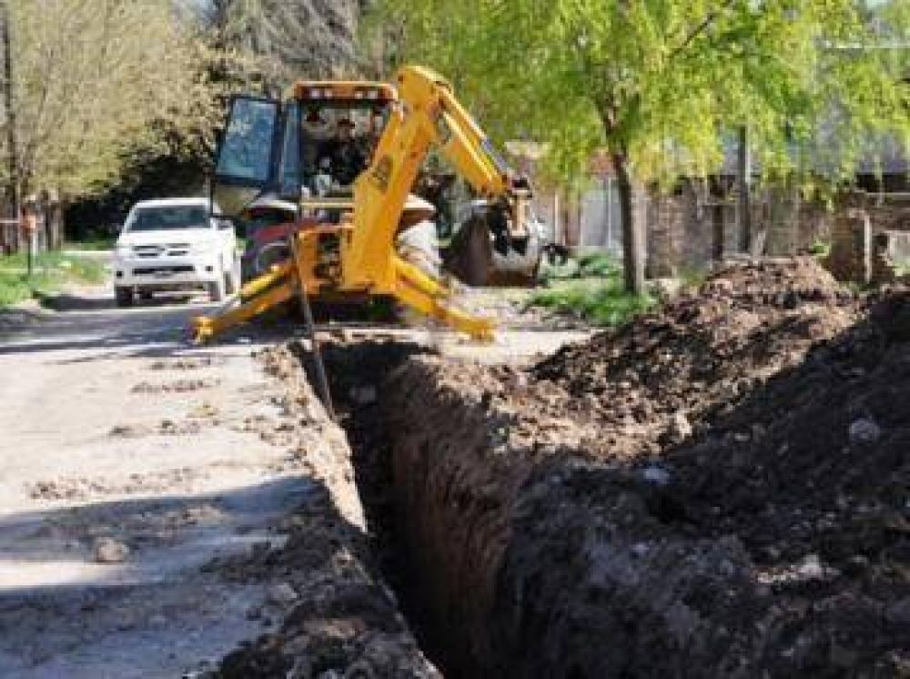 Comenz� la obra de cloacas en calles C�rdoba y Santa Fe