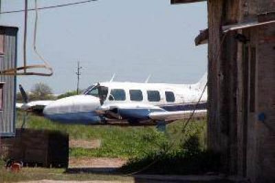 Interceptan avioneta con pa�ales pensando que era una nave narco