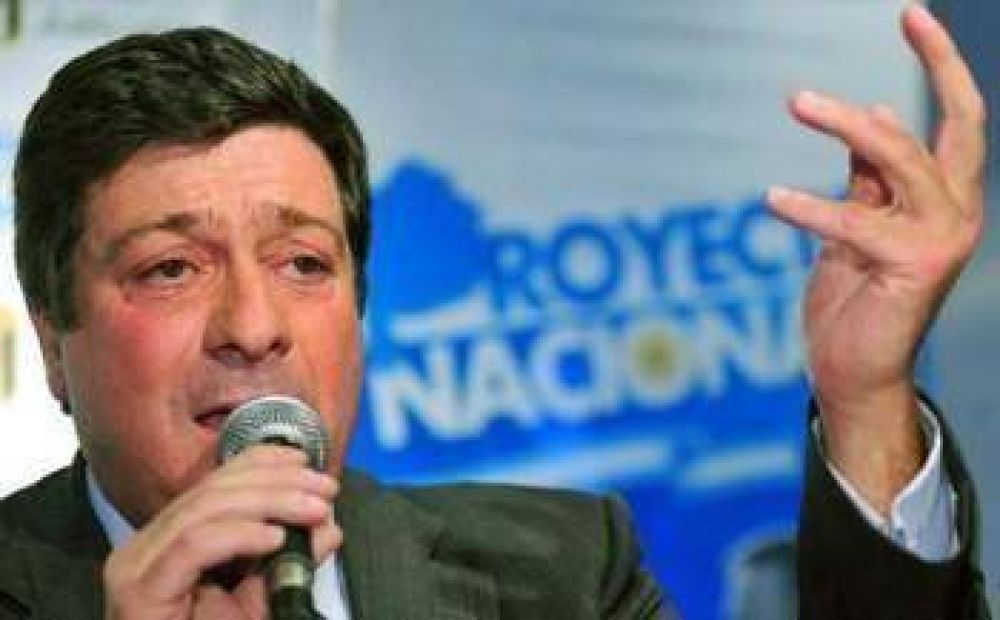 En Tornquist, Mariotto busc� acercarse al campo