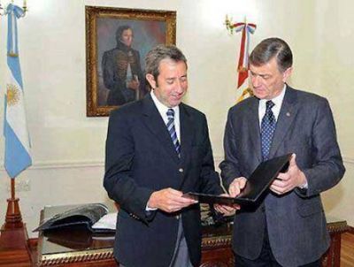 ANTE EL anuncio sorpresivo del gobierno nacional: Binner y Cobos coinciden en no adelantar las legislativas