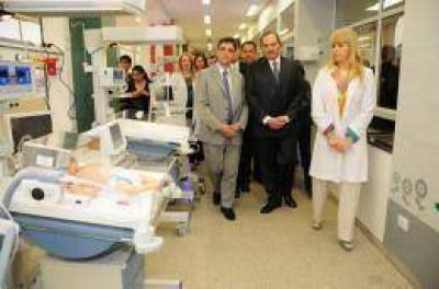 "Llevan pol�tica a los hospitales", dijo Yedlin