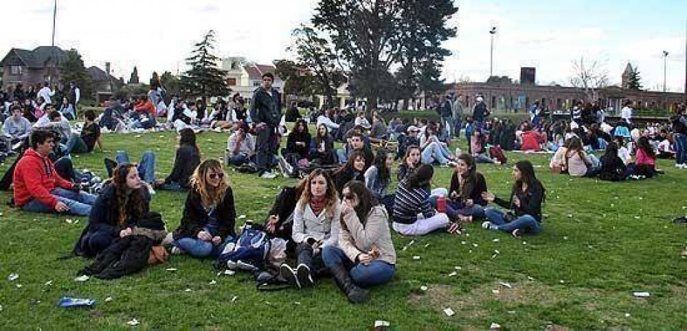 Los olavarrienses recibieron el D�a de la Primavera en el Parque Mitre