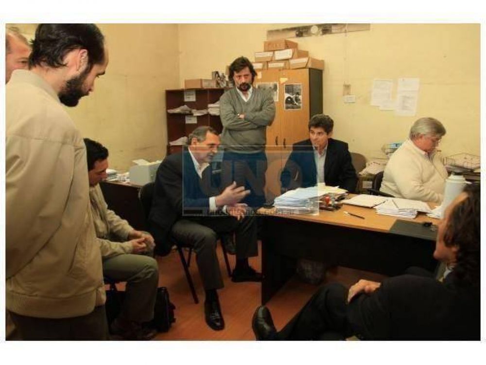 Decidieron un cuarto intermedio en el conflicto laboral del Hipotecario