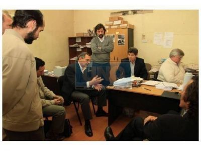 Decidieron un cuarto intermedio en el conflicto laboral del Hipotecario