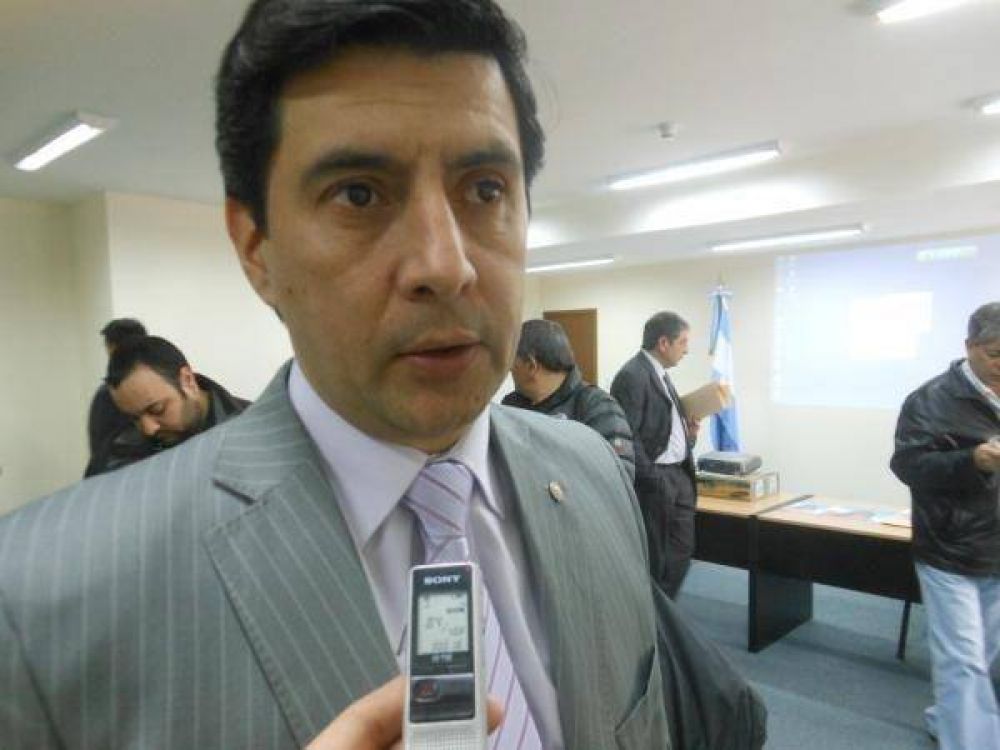�Esta situaci�n nos obliga a perfeccionarnos y mejorar la instrucci�n�, dijo el secretario de Seguridad