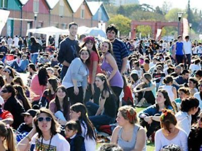 Un D�a de la Primavera masivo y sin incidentes