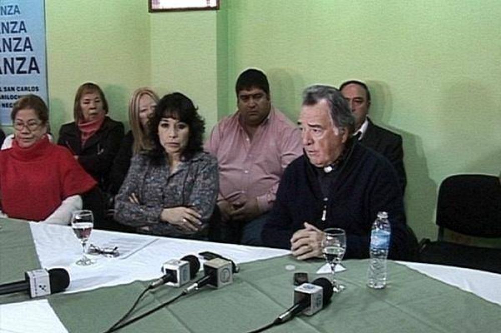 Z��iga llam� a poner l�mites