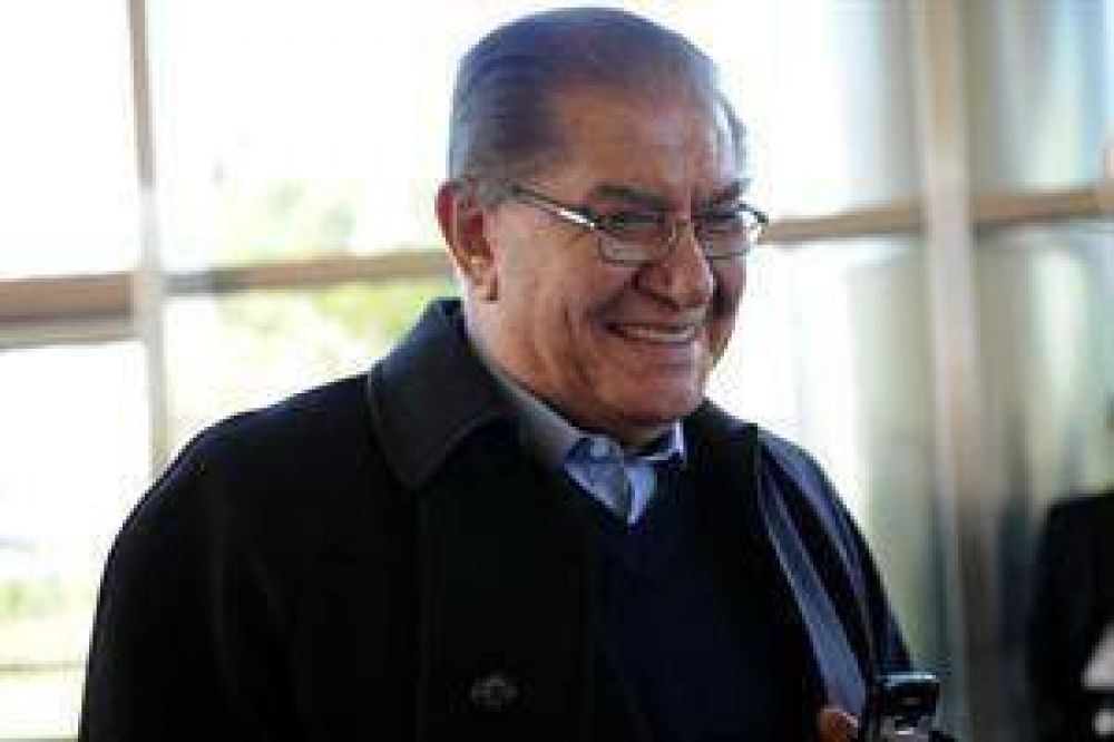 El jefe de los petroleros advirti� sobre el d�ficit "important�simo" del sector