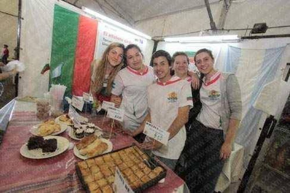 Abri� el patio de comidas de la Fiesta Provincial del Inmigrante
