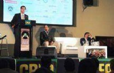 Urtubey cerr� con �xito el IX Congreso Regional CREA NOA