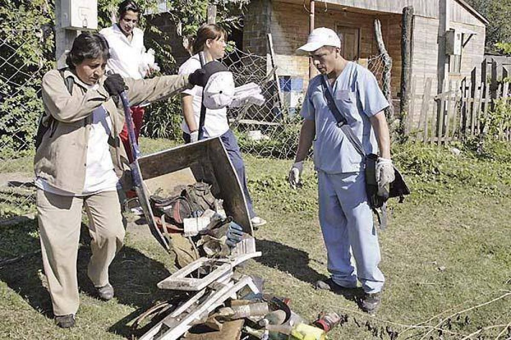 Por los mosquitos, recuerdan medidas para evitar el dengue