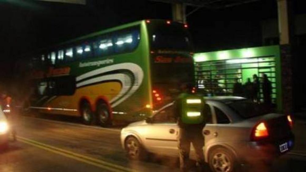  Detenidos con drogas tras salir de Tucum�n