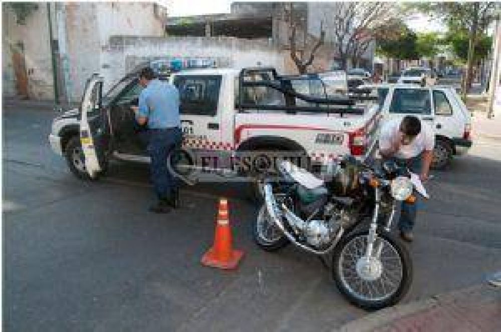 Muri� nene de 3 a�os que era llevado por su padre en moto