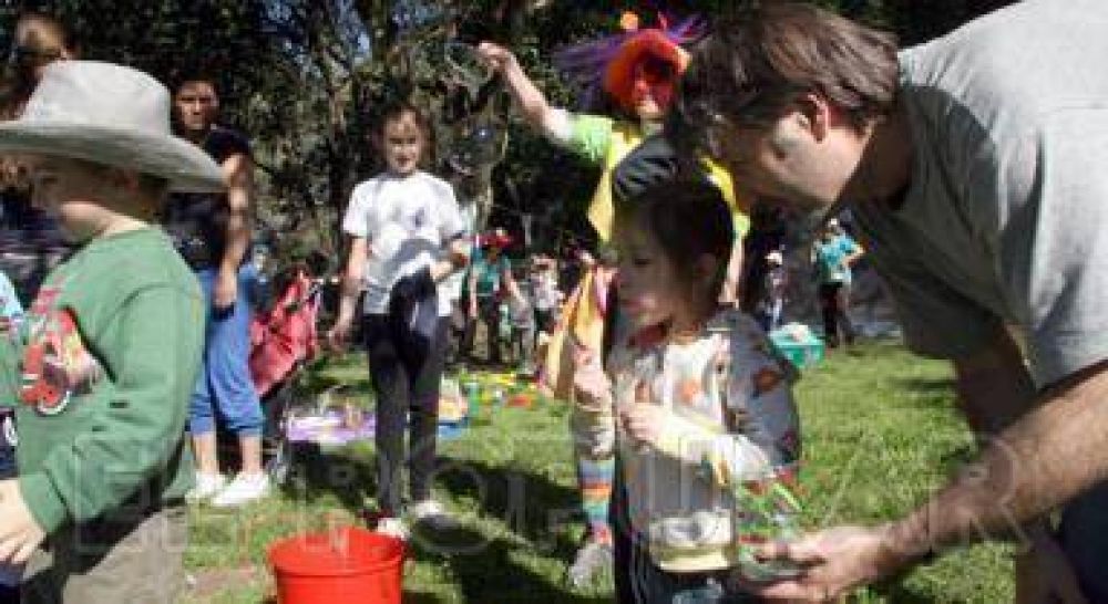 "Del otro lado del �rbol" festej� la Primavera en el Parque Helios Eseverri