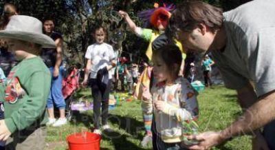 "Del otro lado del �rbol" festej� la Primavera en el Parque Helios Eseverri