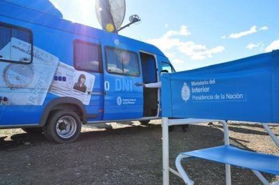 Unidad M�vil realiz� tr�mites de DNI en la U15