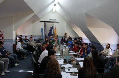 Los j�venes en el centro del debate