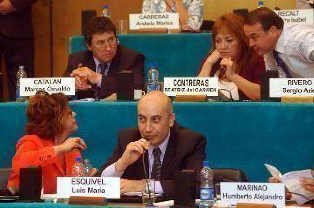 La sesi�n legislativa mostr� las grietas del FpV
