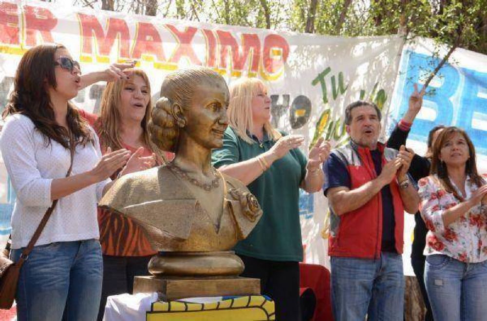 Beder Herrera encabez� Encuentro de Mujeres Justicialistas en Famatina