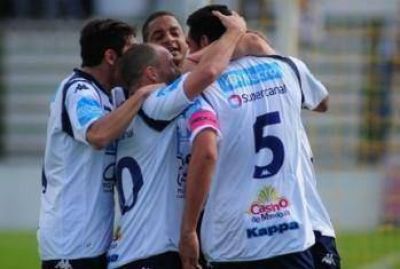 Aldosivi perdi� 2 a 0 con Independiente Rivadavia