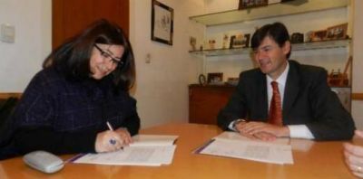 Convenio con Escribanos para escriturar viviendas