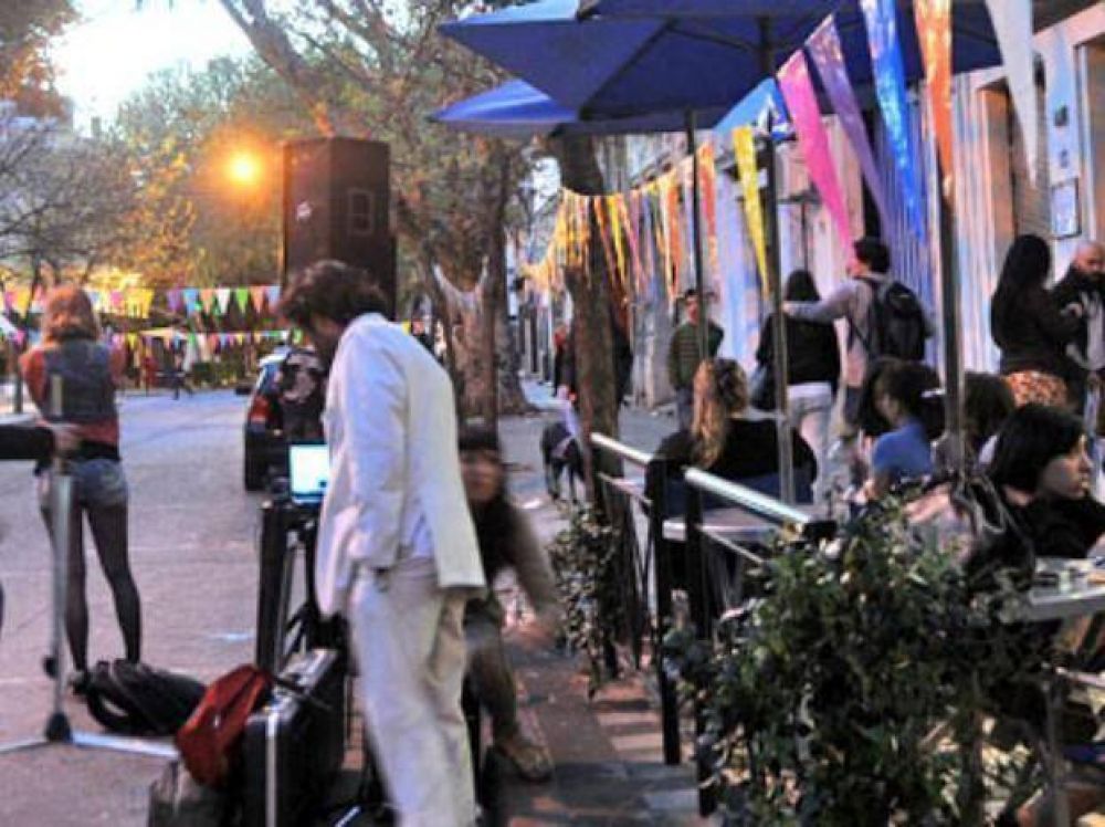 En Pichincha hacen peatonal una calle para potenciar el turismo