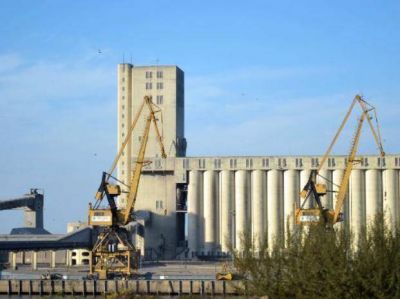 Advierten sobre un posible colapso portuario para la pr�xima cosecha