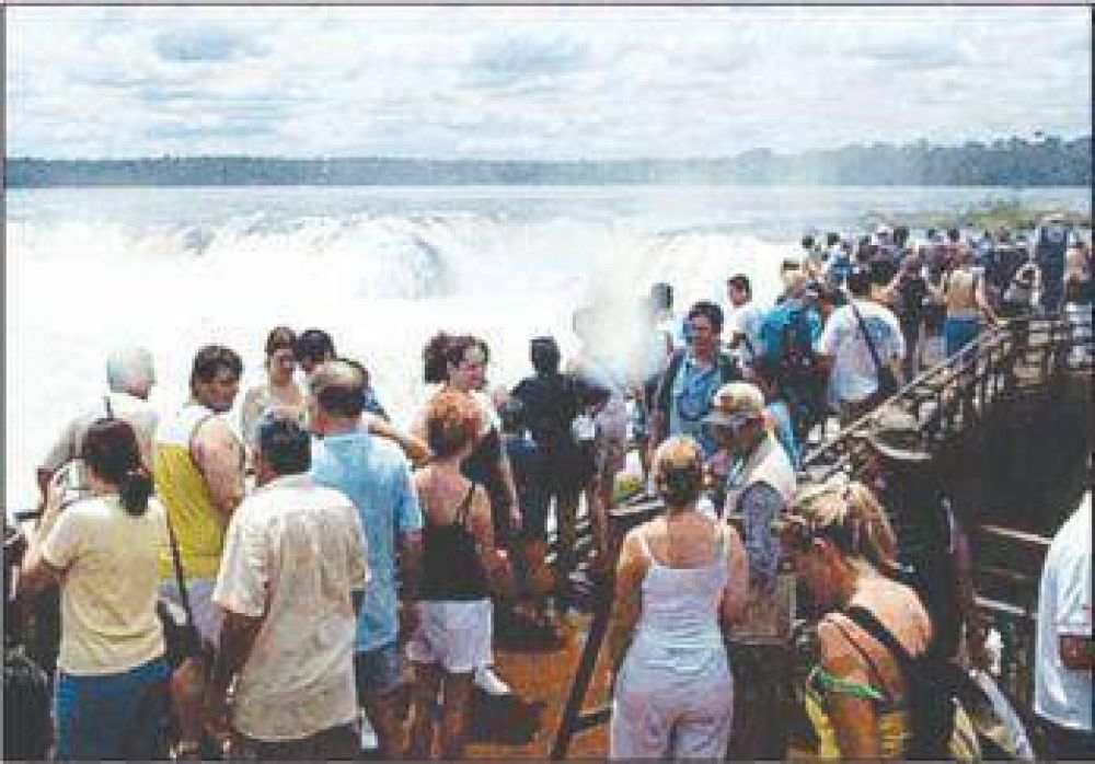 Cataratas ya recibi� un mill�n de visitantes en 2012