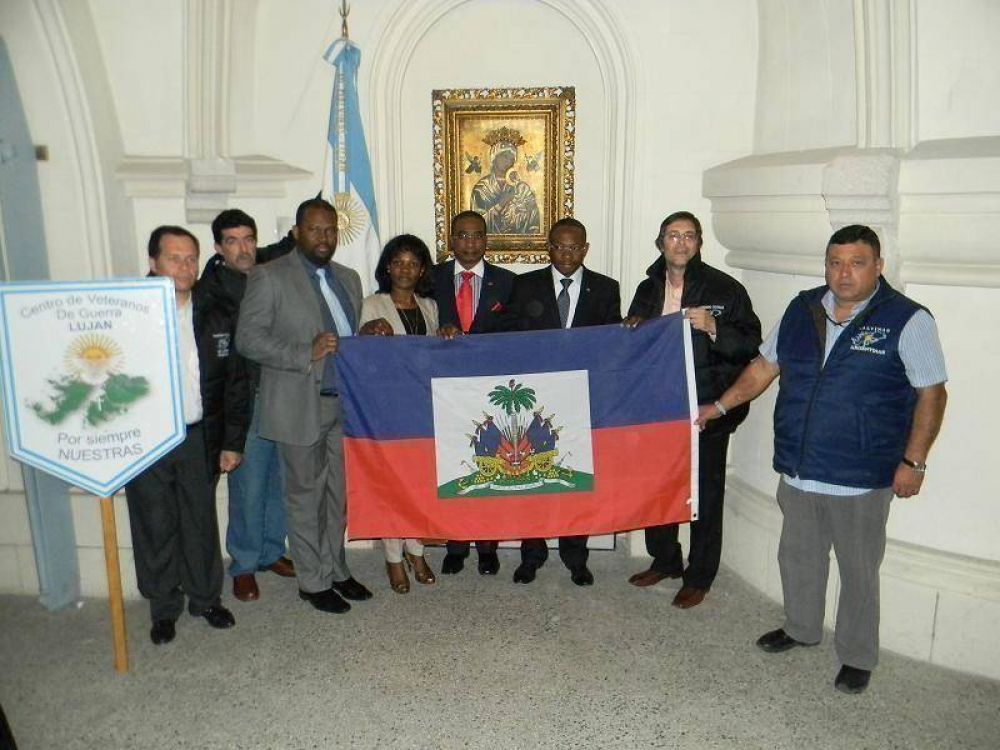 El Centro de Veteranos de Guerra de Luj�n conmemor� el �D�a Mundial de la Paz�