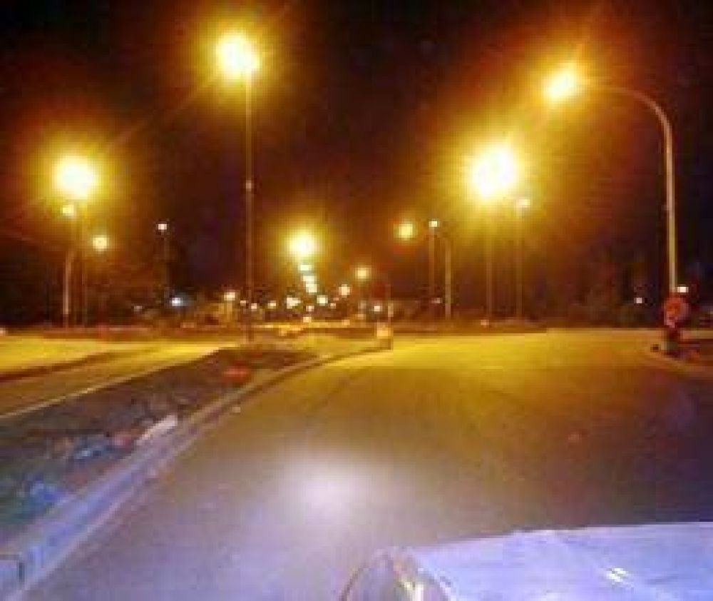 Nueva iluminaci�n en Avenida Per�n  
