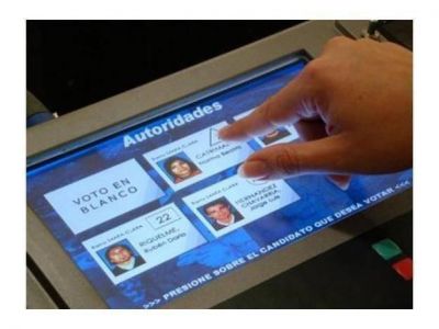 Quieren implementar el voto electr�nico a partir de 2013
