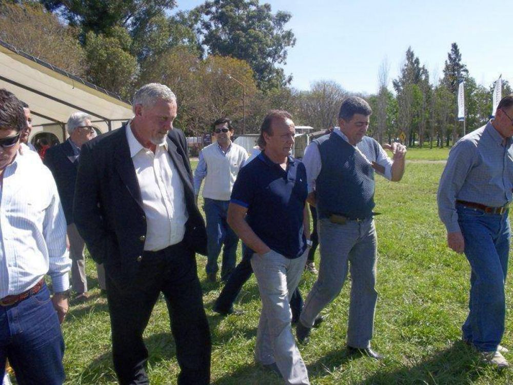 Miguel del Sel recorri� la Fecol 