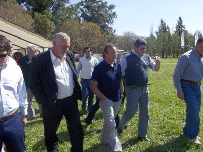 Miguel del Sel recorri� la Fecol 