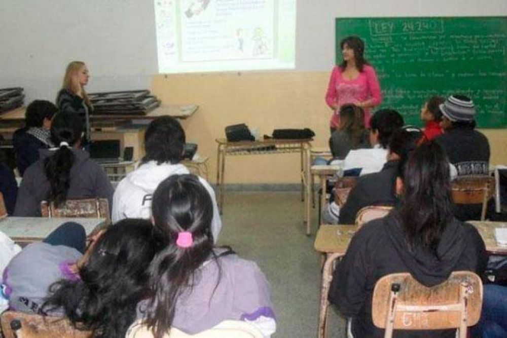 Nuevo secundario: los chicos de 15 y 16 a�os, sin Construcci�n de Ciudadan�a