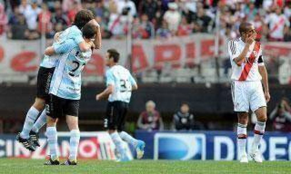 River jug� mal, perdi� 1 a 0 con Racing y vuelve a mirar de reojo la tabla de los promedios