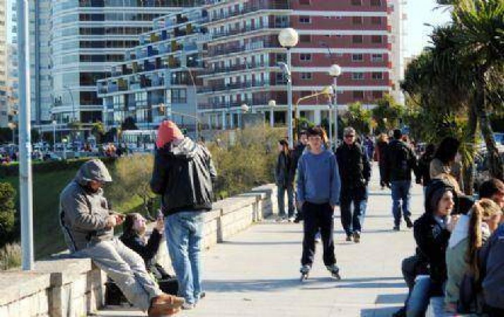 M�s de 100.000 turistas eligieron Mar del Plata en este fin de semana largo