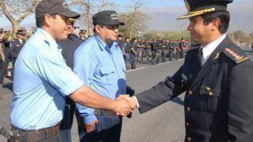 Gordillo destac� el rol y la importancia de la polic�a