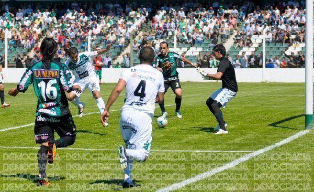 Sarmiento encontr� el gol para resolver un partido clave y complicado ante Chicago
