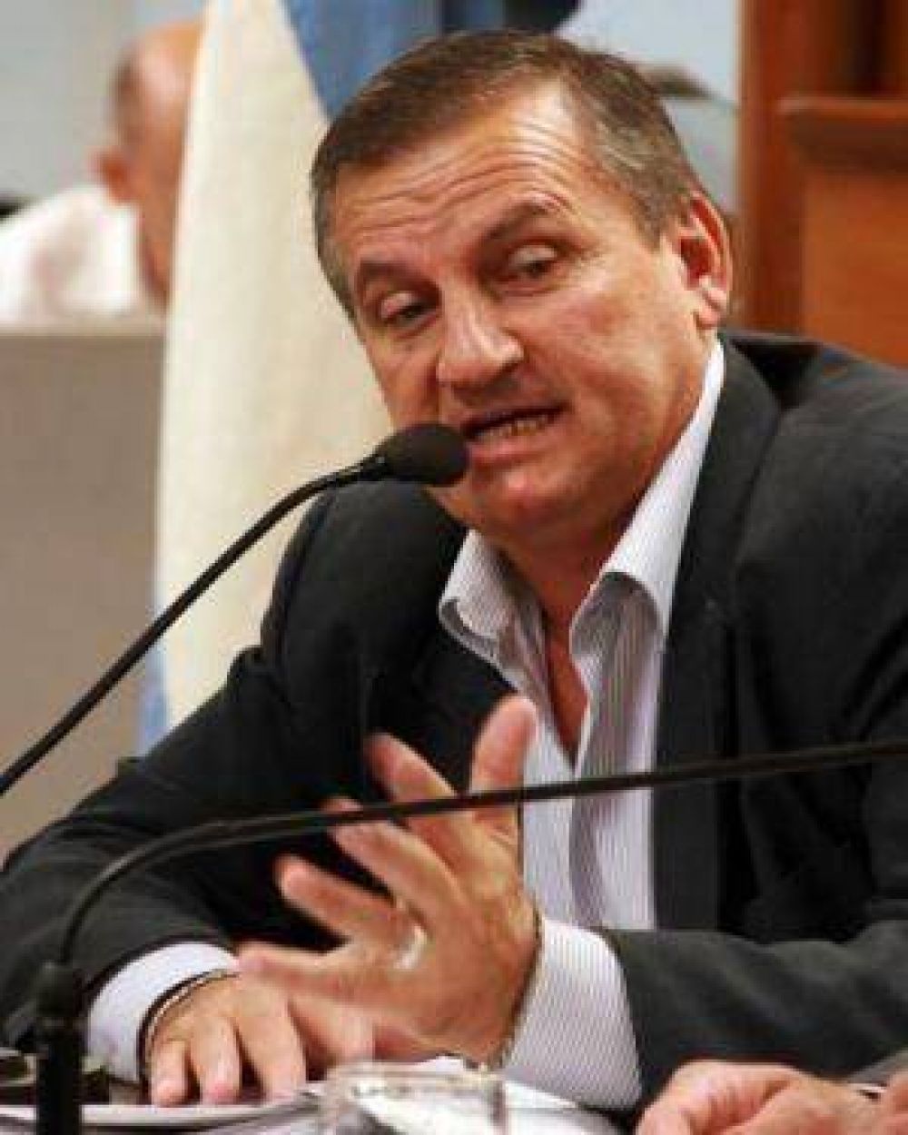 Barbetti defiende precios de la calle Bertaca
