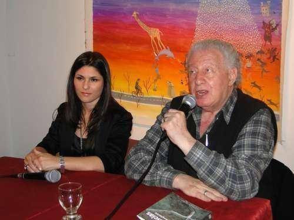 Se present� el libro "Confluencias" de la azule�a Miriam Bongiorno