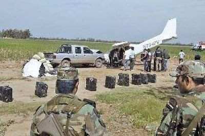 Otros cuatro detenidos por la avioneta que llevaba drogas