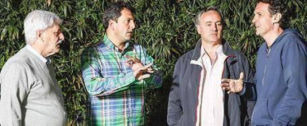 Intendentes "intiman" a Scioli: o cierra relleno, o lo clausuran