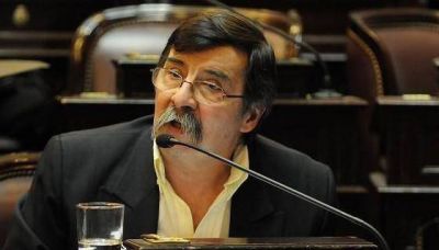 �Quieren ahogar a Peralta, y que la gente reaccione para sacarlo�