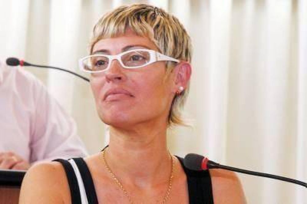 La concejal Alicia Dubreuil quiere poner en marcha la banca del vecino