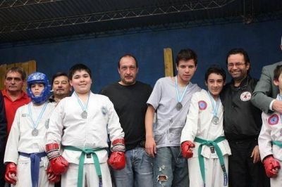 Luis Vivona organiz� un torneo de Taekwondo en Malvinas Argentinas