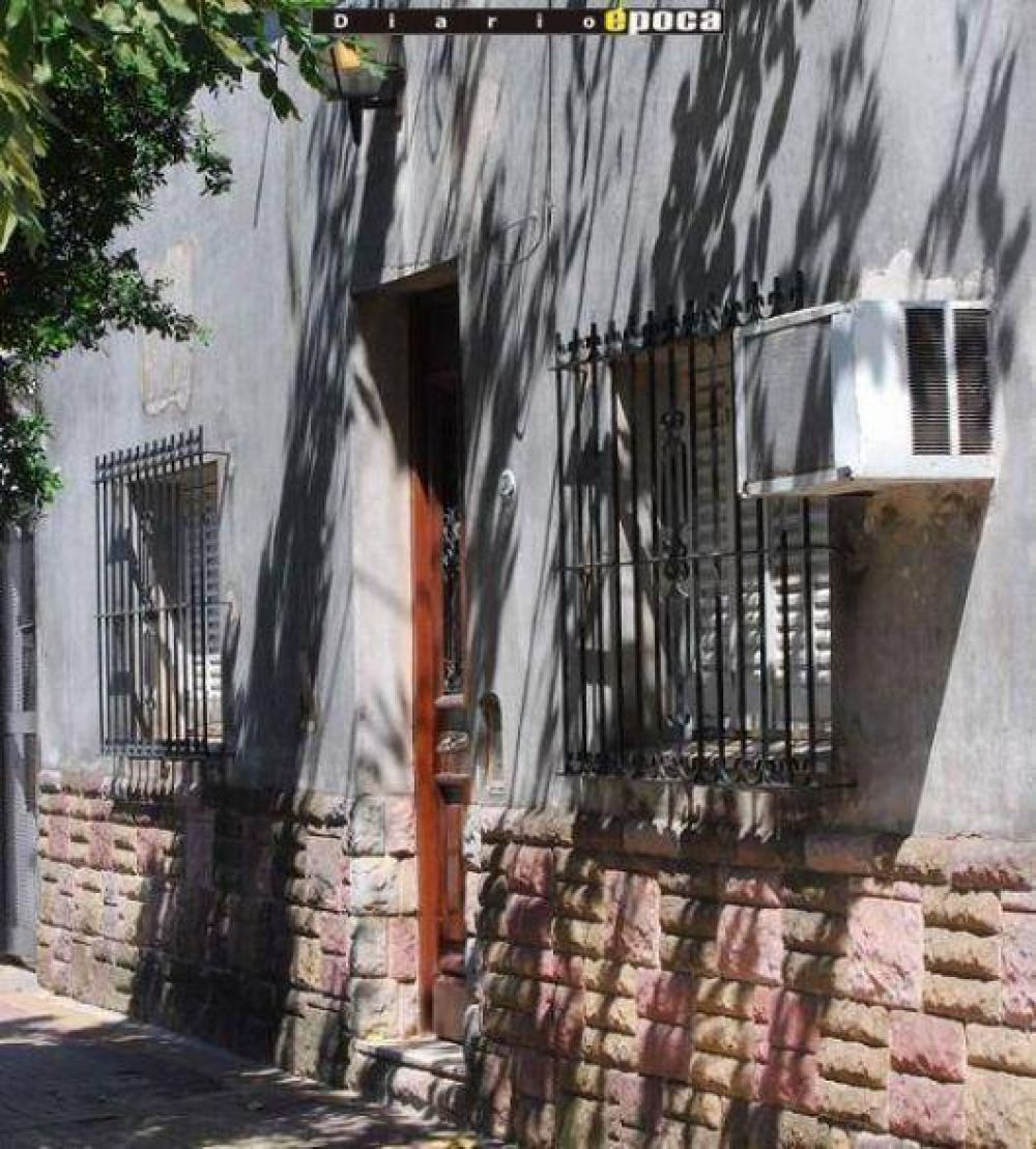 Entraron a una casa para robar armas, 50 mil pesos y alhajas 