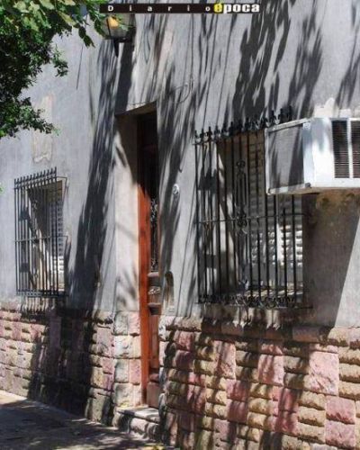 Entraron a una casa para robar armas, 50 mil pesos y alhajas 