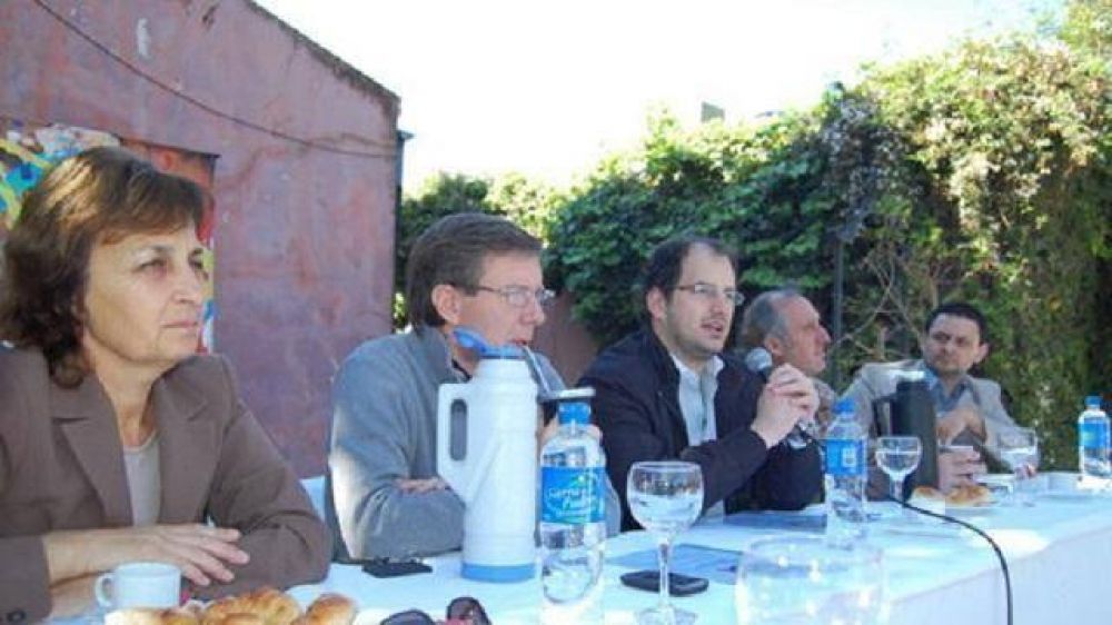 Gualeguaych�: legisladores y el intendente analizan la Ley de Econom�a social	