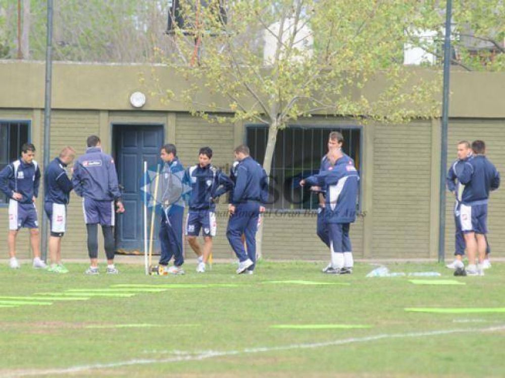 El Cervecero se entren� en el campo auxiliar